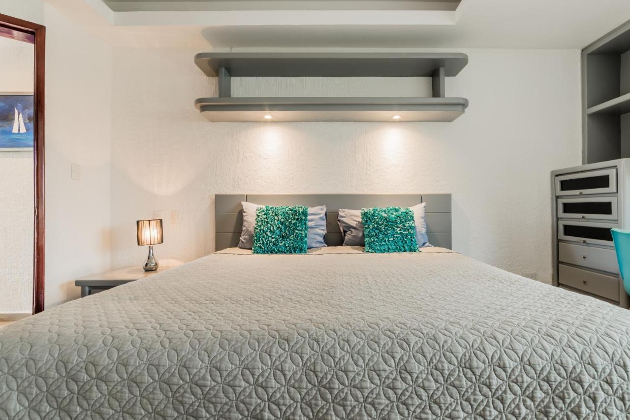 Elegant Lagoon Front Villa By Casa Paraiso Cancún Eksteriør bilde