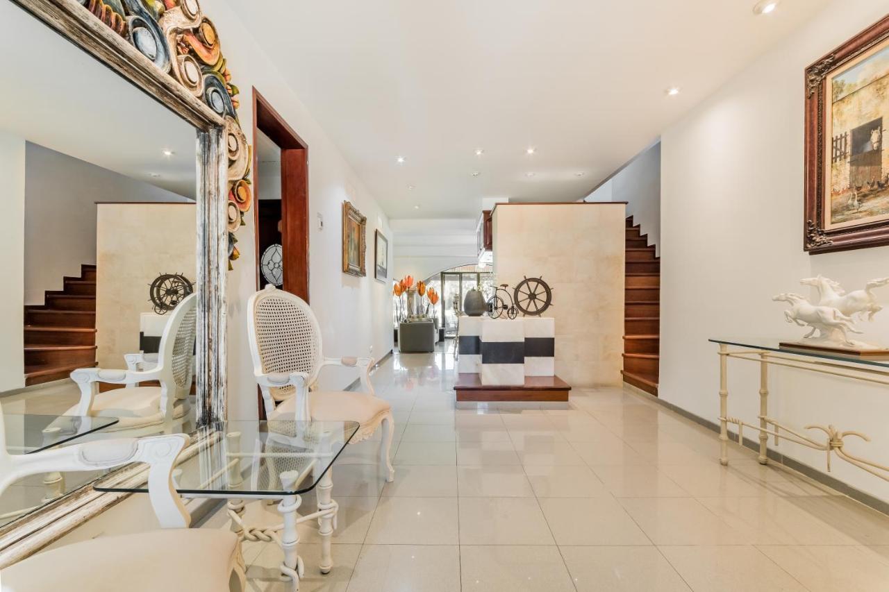 Elegant Lagoon Front Villa By Casa Paraiso Cancún Eksteriør bilde