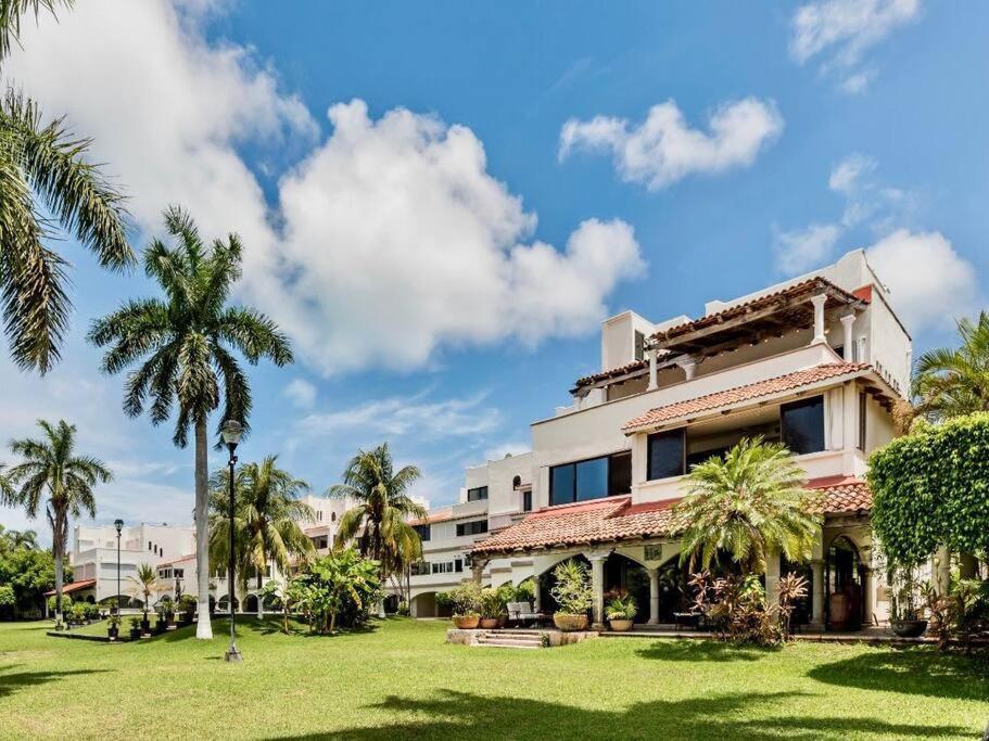Elegant Lagoon Front Villa By Casa Paraiso Cancún Eksteriør bilde