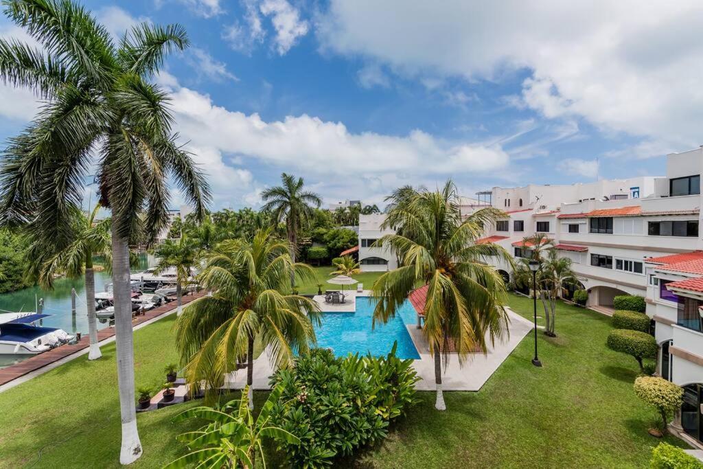 Elegant Lagoon Front Villa By Casa Paraiso Cancún Eksteriør bilde
